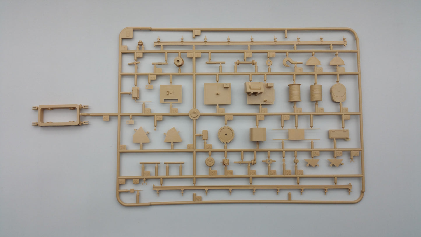 Amusing Hobby 35B003 1/35 Fries Kran - 16t Strabokran