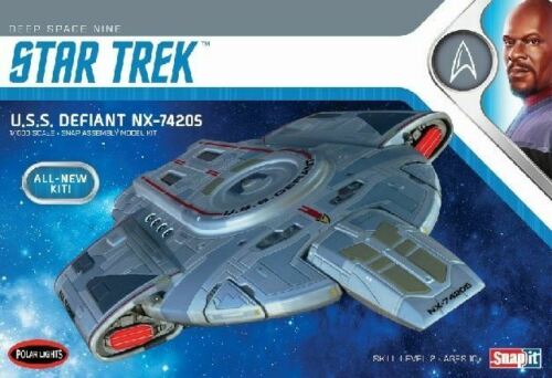 POLAR LIGHTS 952 1/1000 Star Trek U.S.S Defiant